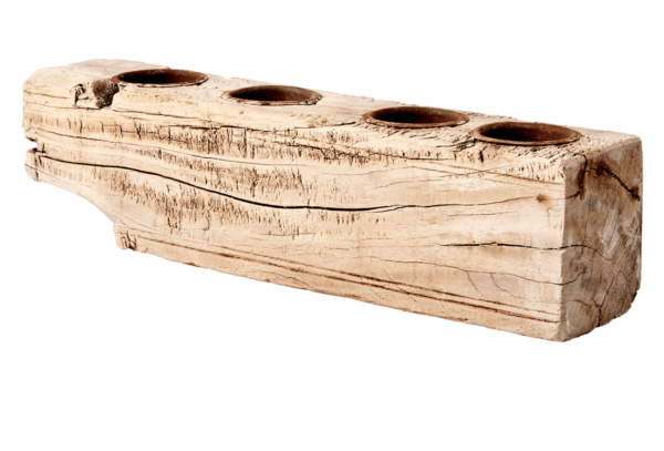 Küünlaalus Treasure