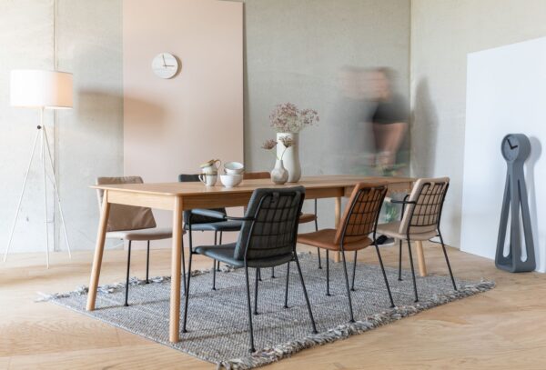 Zuiver Fab tool käetugedega 4 erinevat värvi