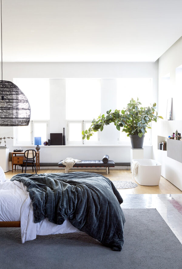 HKliving punutud laevalgusti