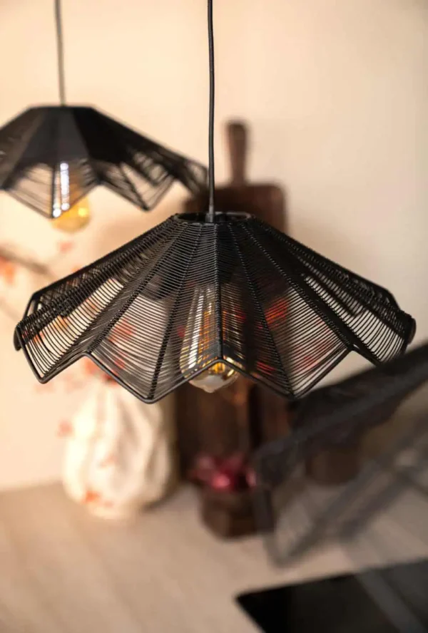 By-Boo laelamp Varjo, must metall