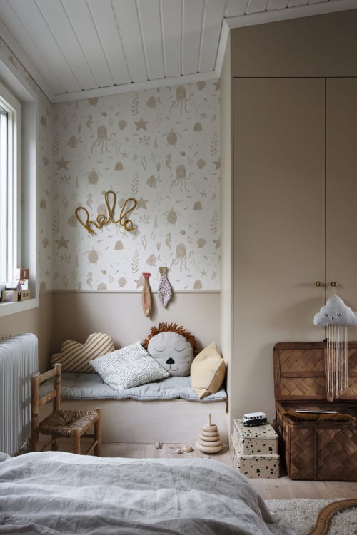 Sandberg tapeet Della, Coral 243-23