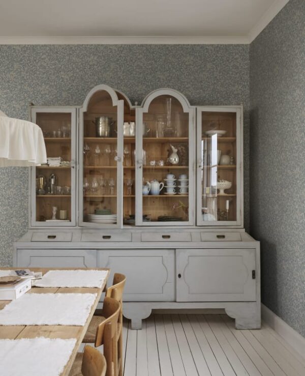 Sandberg tapeet Linnea, Misty Blue 838-36
