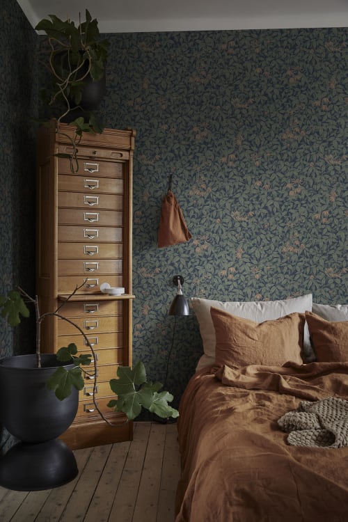 Sandberg tapeet Linnea, Midnight Blue 838-76