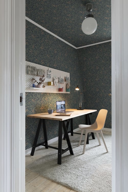 Sandberg tapeet Linnea, Midnight Blue 838-76