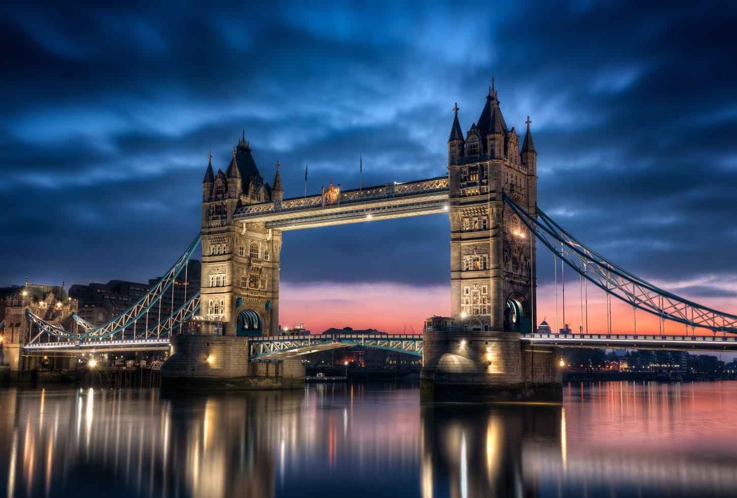 Rebel Walls pilttapeet Tower Bridge R11641