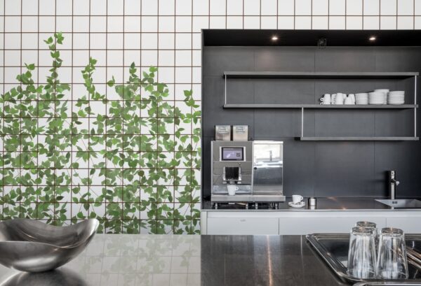 r13993_interior3 Rebel Walls pilttapeet Climbing Clorofyl R13993