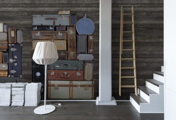 Rebel Walls pilttapeet Stacked Suitcases, Pile R14063