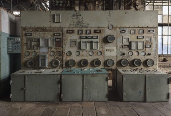 Rebel Walls pilttapeet Deserter’S Controls R14351