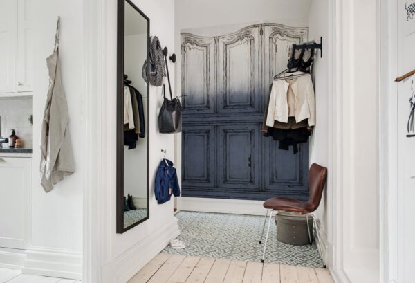 r15602_interior1 Rebel Walls pilttapeet Parisian Panels, Dip Dye Blue R15602