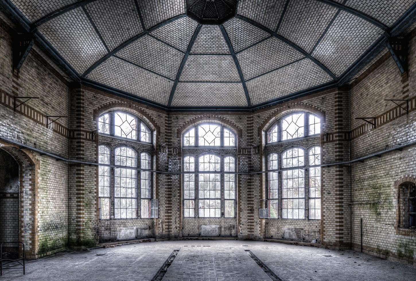 r15661_product Rebel Walls pilttapeet Portals R15661