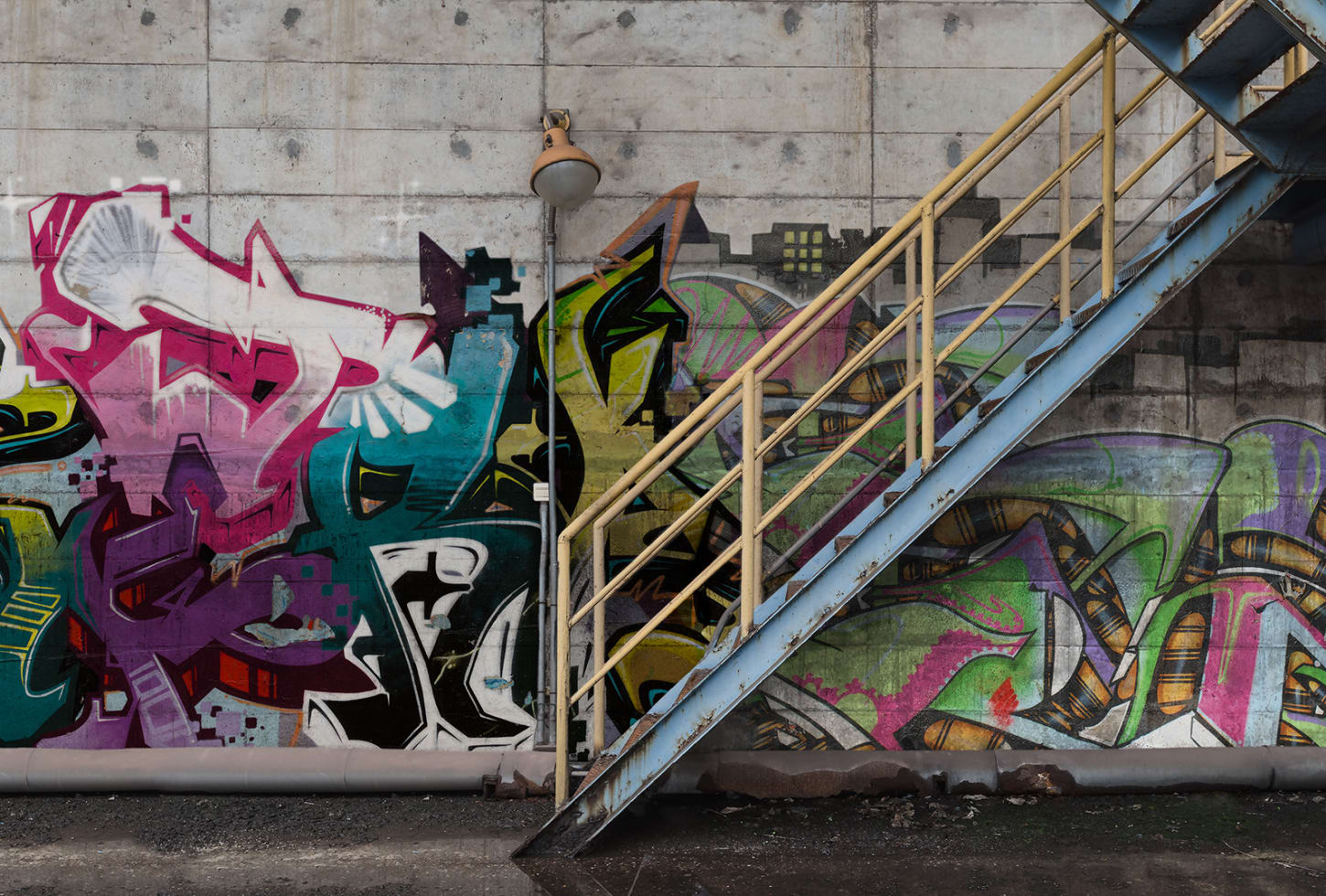 Rebel Walls pilttapeet Stairway Graffiti R16961