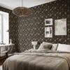 Rebel Walls tapeet Thorn Rose Petite, Night Light R18528