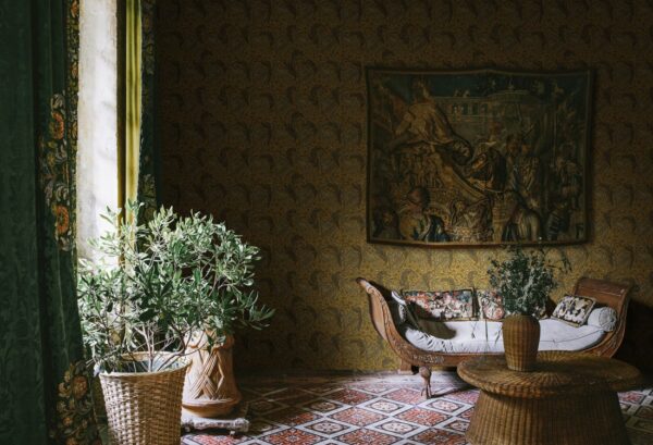Rebel Walls tapeet Year Of The Tiger, Saffron R19214