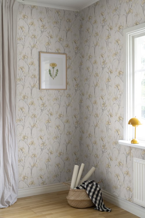 Sandberg tapeet Iris Amber S10136