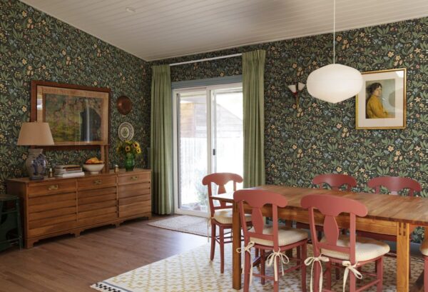 Sandberg tapeet Huset I Solen, Charcoal S10161