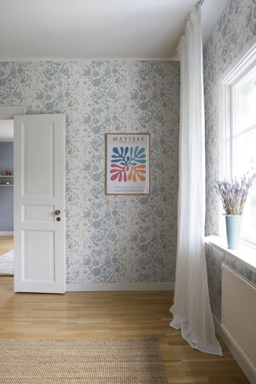 Sandberg tapeet Karins Bukett, Sky Blue S10162