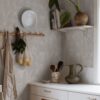 Sandberg tapeet Idun, Mineral Gray S10207