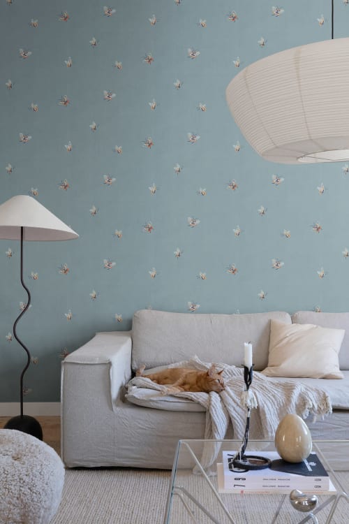 Sandberg tapeet Butterflies, Misty Blue S10448