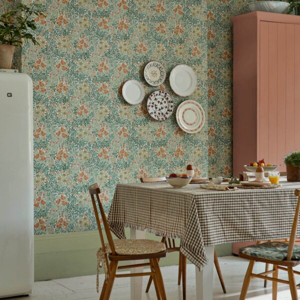 bower-morris-and-co-herball-weld-wallpaper-217204-image02 Morris & Co. tapeet Bower