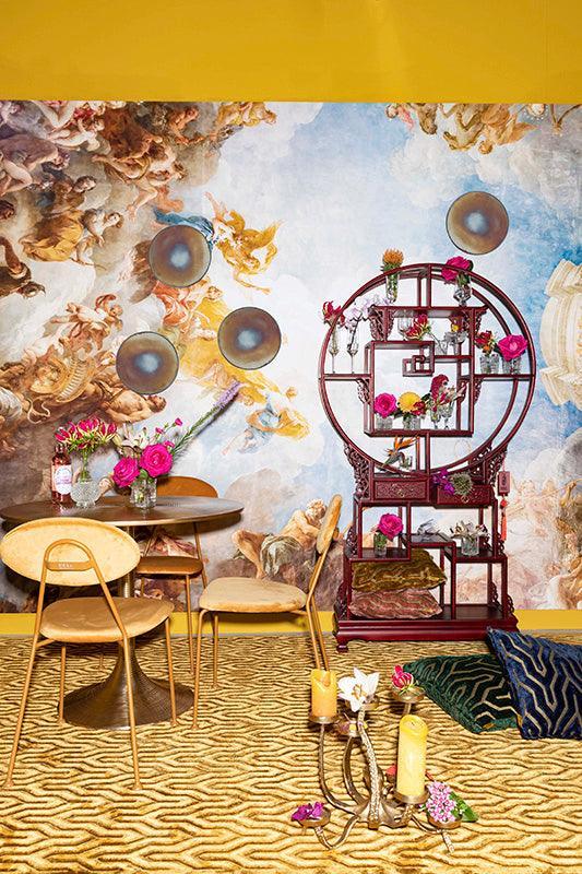 Bold Monkey laud Hypnotising Round Dining Table Gold