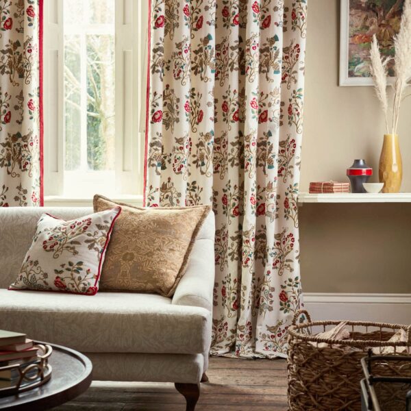 newill-embroidery-morris-and-co-antique-carmine-fabric-236824-image03 Morris & Co kangas Newill Embroidery