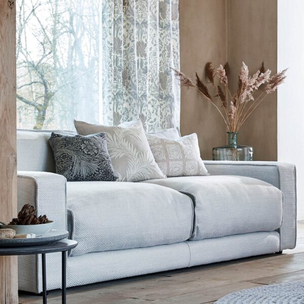 pure-scroll-embroidery-morris-and-co-lightish-grey-fabric-236614-image02 Morris & Co kangas Pure Scroll Embroidery