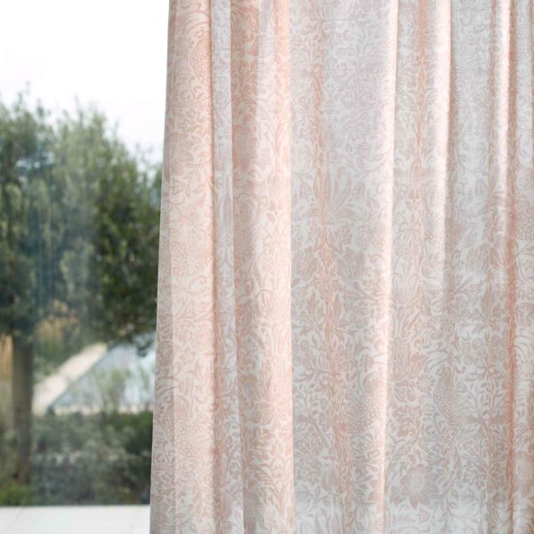 Morris & Co kangas Pure Strawberry Thief Sheer Wide Width