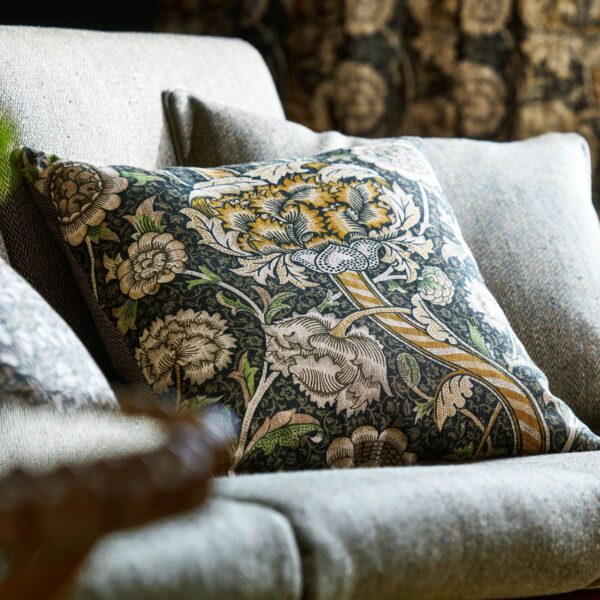 wandle-morris-and-co-charcoal-mustard-fabric-226397-image03 Morris & Co kangas Wandle