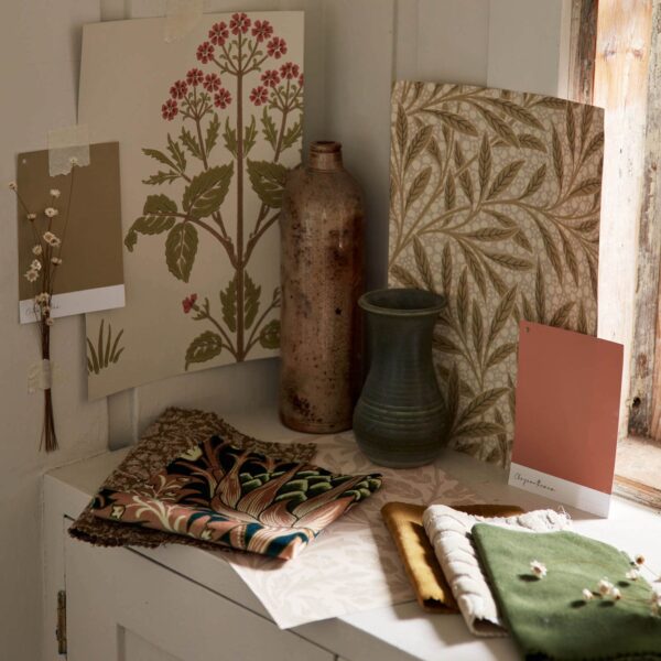 wardle-velvet-morris-and-co-tump-fabric-mwar237297-image04 Morris & Co kangas Wardle Velvet