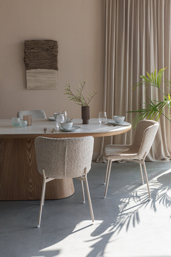 Zuiver toolid Dining Table Almira Oval Oak