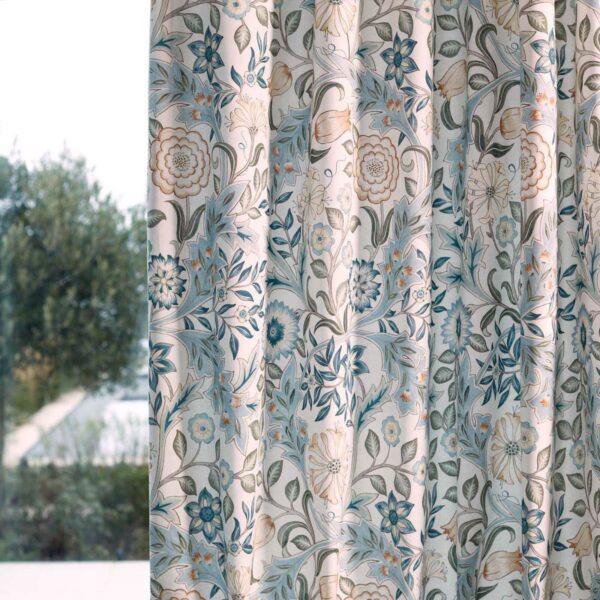 wilhelmina-wide-width-morris-and-co-soft-blue-peach-fabric-227293-image02 Morris & Co kangas Wilhelmina Wide Width