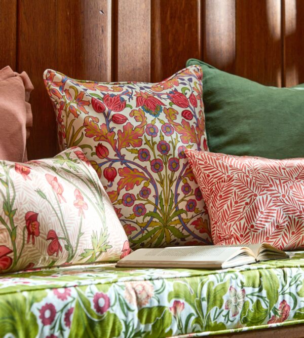 Morris & Co kangas Yew & Aril