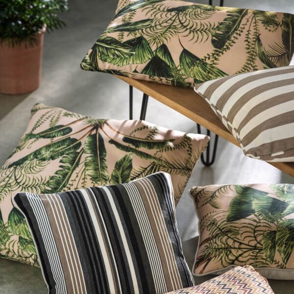 Clarke & Clarke kangas Majorelle Outdoor