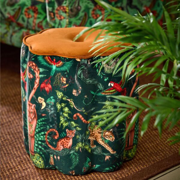 clarke_clarke_emmajshipley_mythica_bosquedreams_f174903_10 Clarke & Clarke kangas Bosque Dreams Velvet