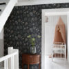 ESTAhome tapeet lillemotiiv skandinaavia stiilis - must