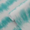 ESTAhome tapeet horisontaalsed tie-dye shibori triibud - intensiivne türkiis ja matt valge