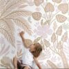 ESTAhome fototapeet troopilised lehed ja lilled - hele pastellroosa