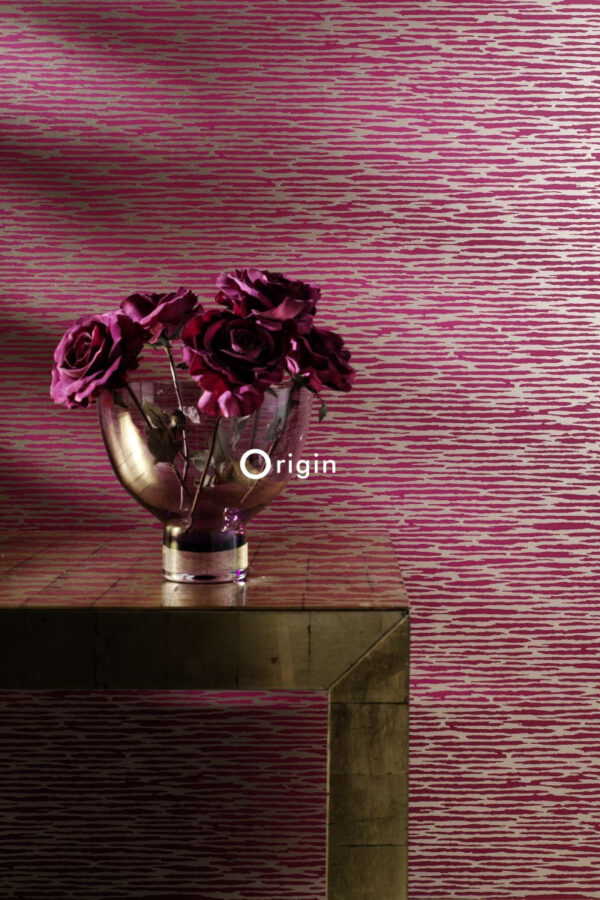 307111_w Origin Wallcoverings tapeet kamuflaaž lilla baklažaan - lilla