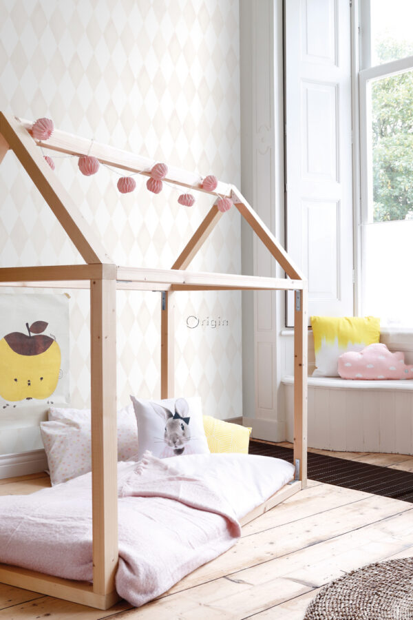 Origin Wallcoverings tapeet rombimotiiv - helekollane ja mattvalge