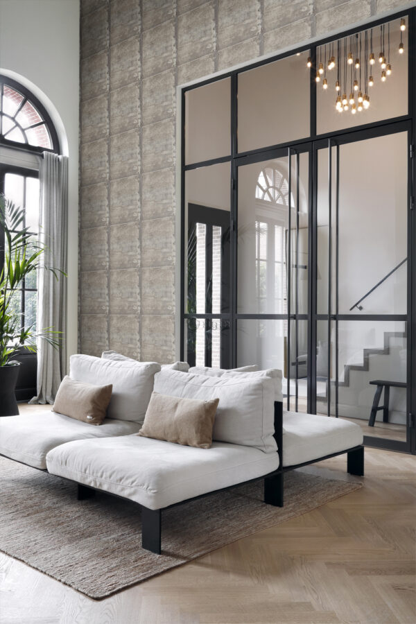 Origin Wallcoverings tapeet suured roostes metallplaadid naeltega tööstuslik hall