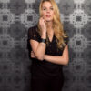 Origin Wallcoverings tapeet graafiline vorm - must ja hõbedane