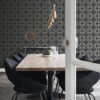 Origin Wallcoverings tapeet graafiline vorm - must ja hõbedane
