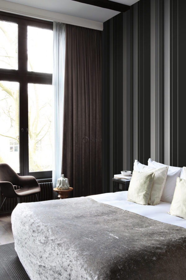 Origin Wallcoverings tapeediribad - must ja läikiv pronks