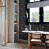 Origin Wallcoverings tapeet muusikariistad - must
