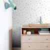 Origin Wallcoverings tapeet täpiline muster - helekreem, soe helehall ja läikiv hõbehall