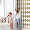 Origin Wallcoverings tapeet rombimotiiv - valge ja kuld