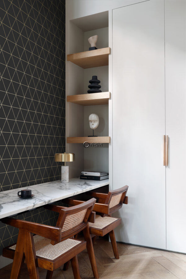 Origin Wallcoverings tapeet graafilised kolmnurgad - must ja kuld