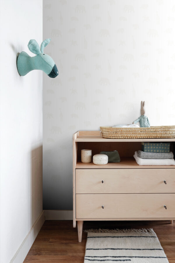 Origin Wallcoverings tapeet loomad mattvalge ja läikivhõbedane