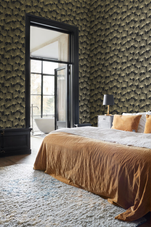 Origin Wallcoverings tapeet ginkgo lehed - must ja kuld