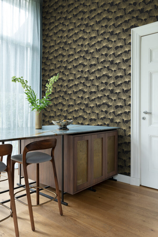 Origin Wallcoverings tapeet ginkgo lehed - must ja kuld